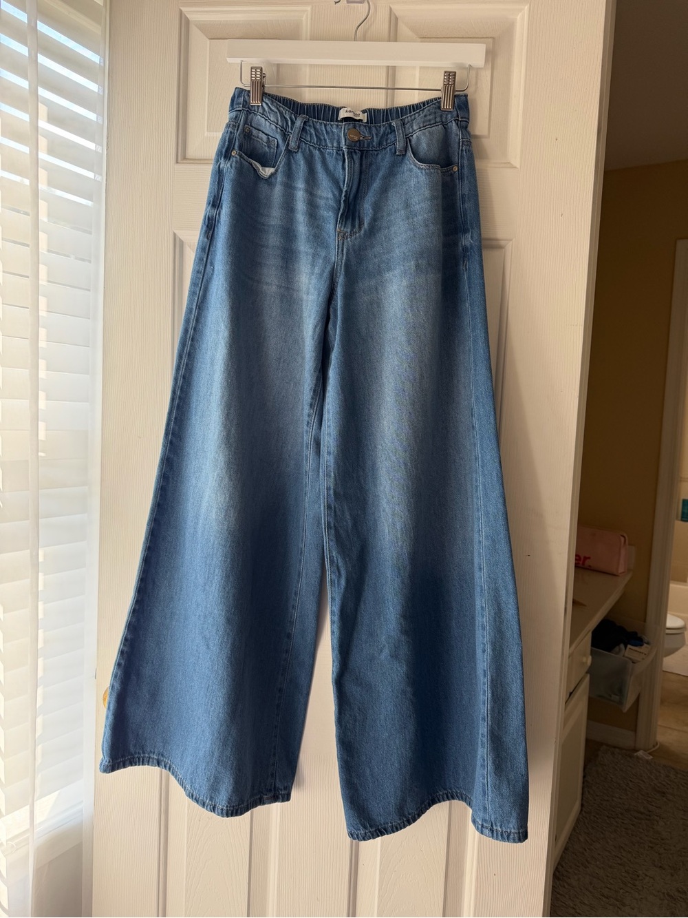 Kensie Wide-Leg Flare Jeans in Medium Blue Wash